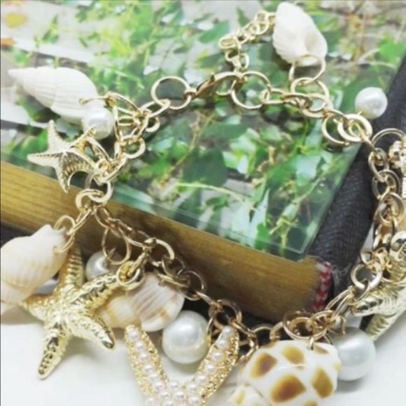 Seashell Charm Bracelet - Picture 8 of 8